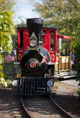 photo of a train at Jacksonville Zoo